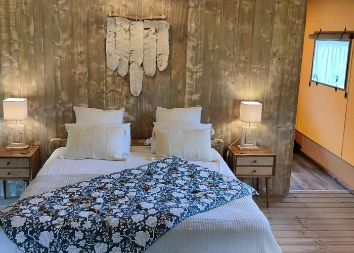 And Me Glamping Campismo de Luxo Moncontour (Vienne)