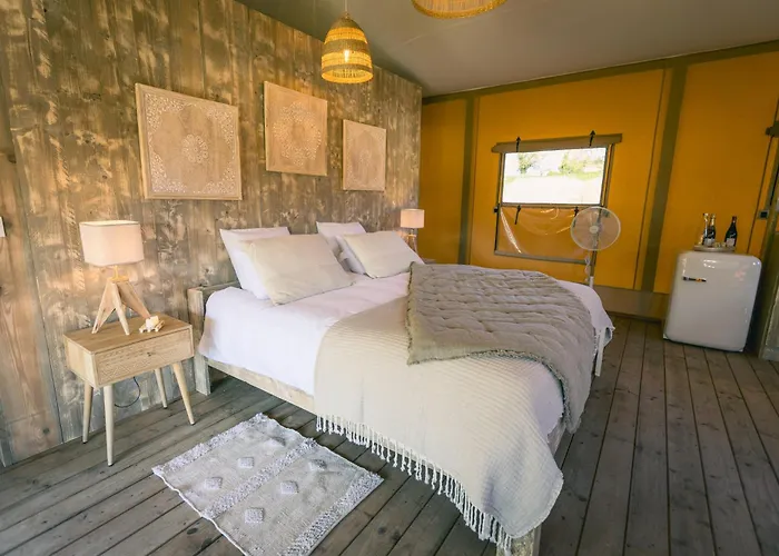 And Me Glamping Campismo de Luxo Moncontour (Vienne)